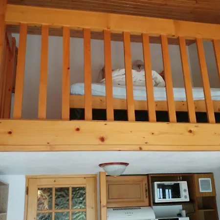 A Avec Balcon, Animaux Acceptes Et Parking *